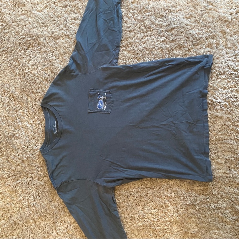 Vineyard Vines long sleeve t shirt. XL